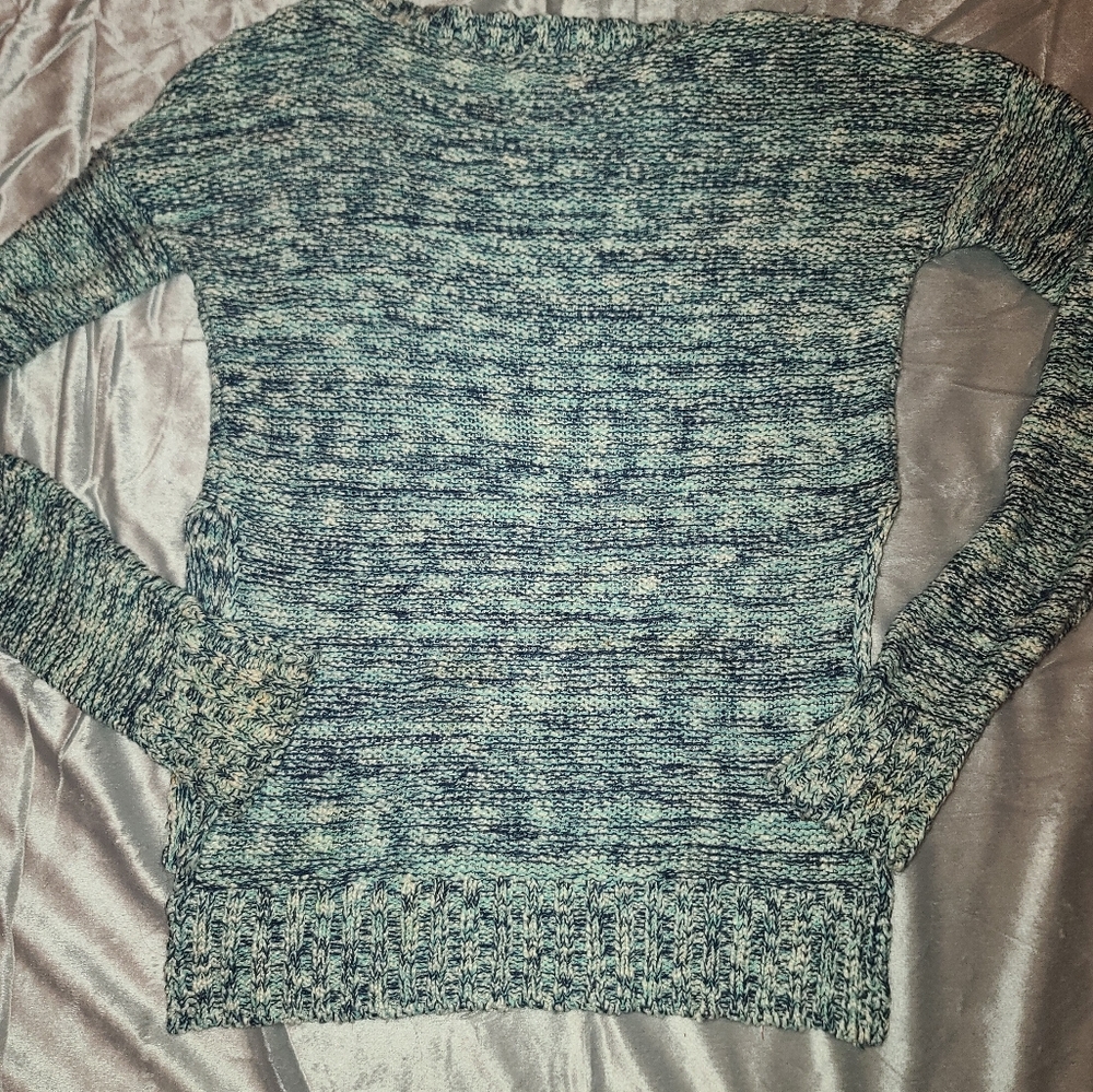 Sweater - Picture 6 of 6